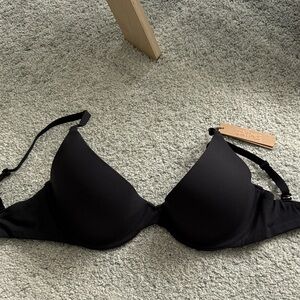 SKIMS black t shirt bra - 32DD